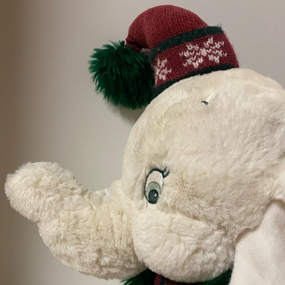 Disney Store Exclusive Winterfun Dumbo Plush Christmas Elephant Stuffed Animal - Picture 7 of 12